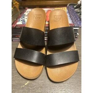Reef Slip On Two Strap Sandals Women Size 7 Great Beach Shoes